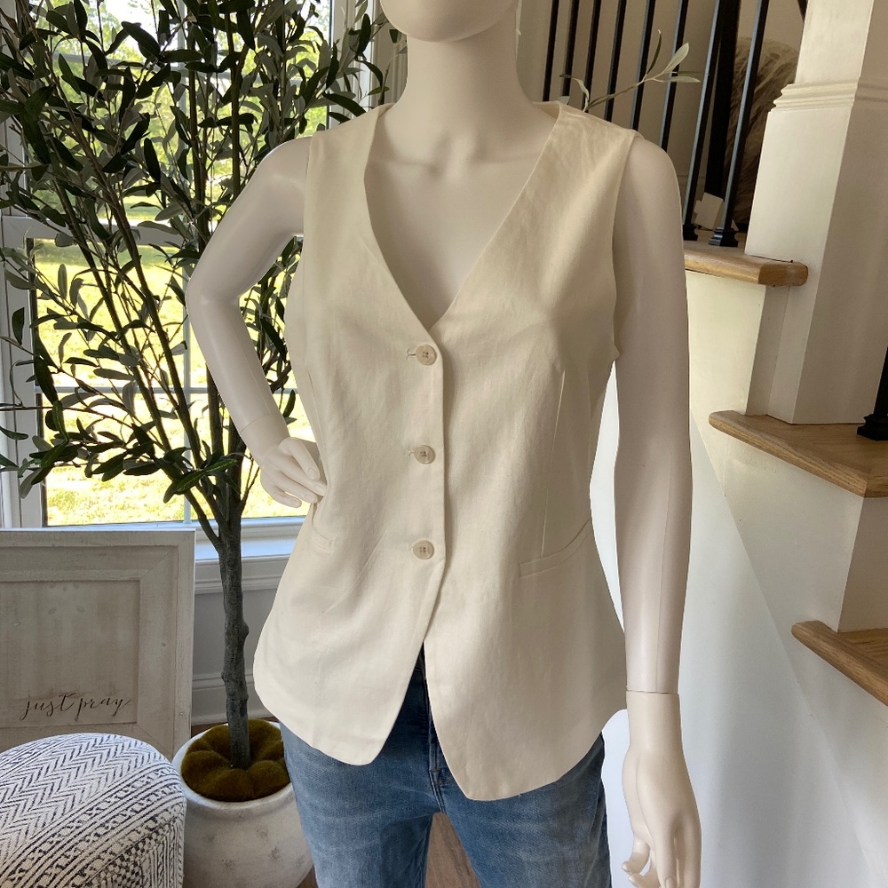 Gap Linen Blend Longline Vest. Size: M